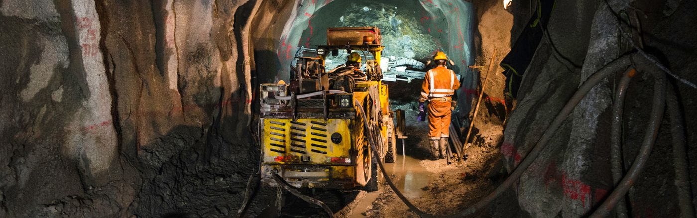 Underground mining equipment